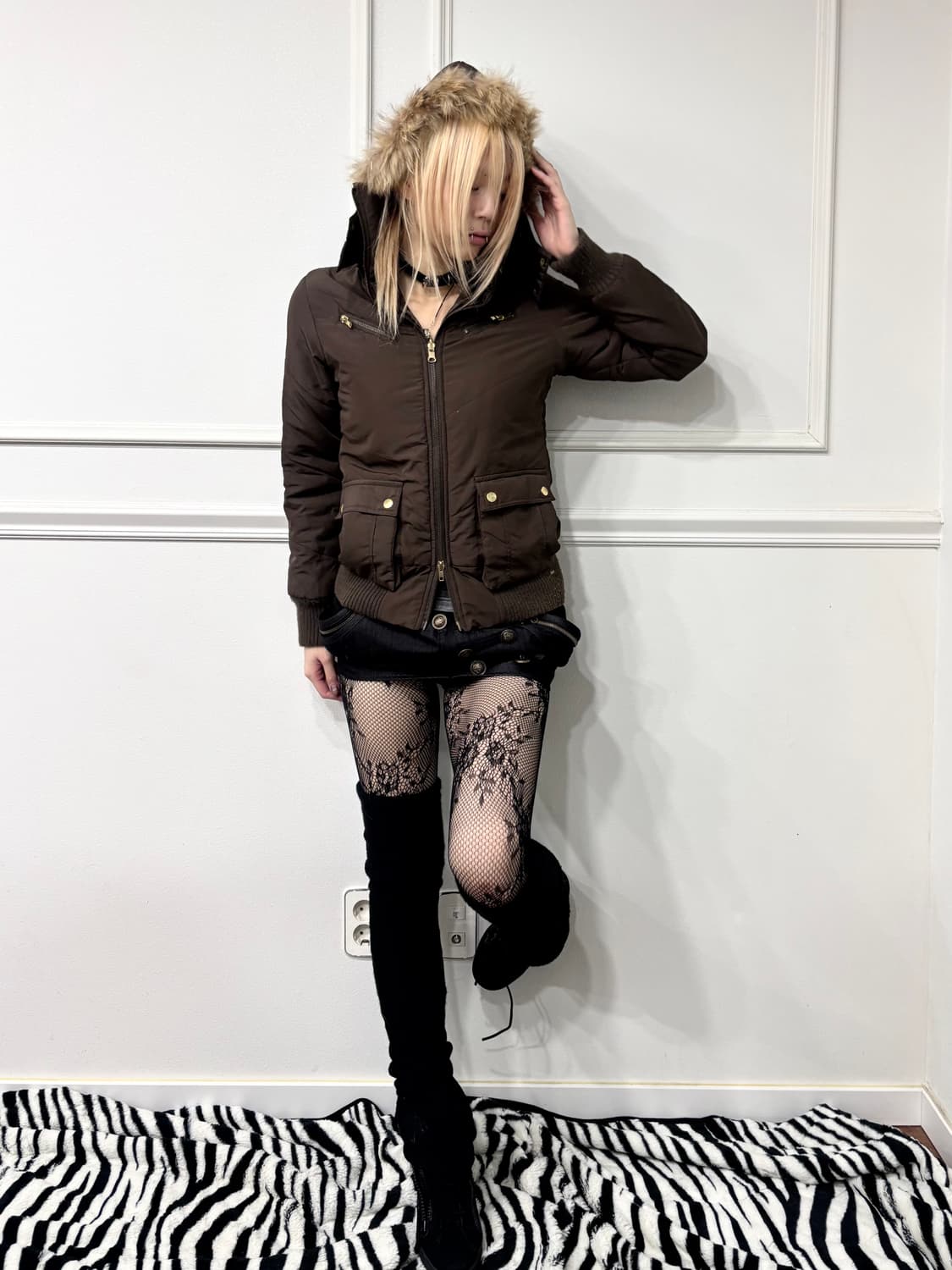 High Neck Design Multi Pocket Brown Fur  상품이미지3