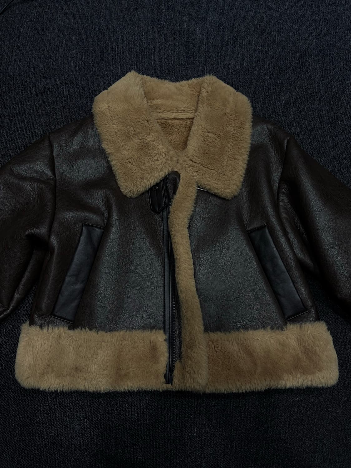 보헤미안서울 하이넥 레더 무스탕 상품이미지1