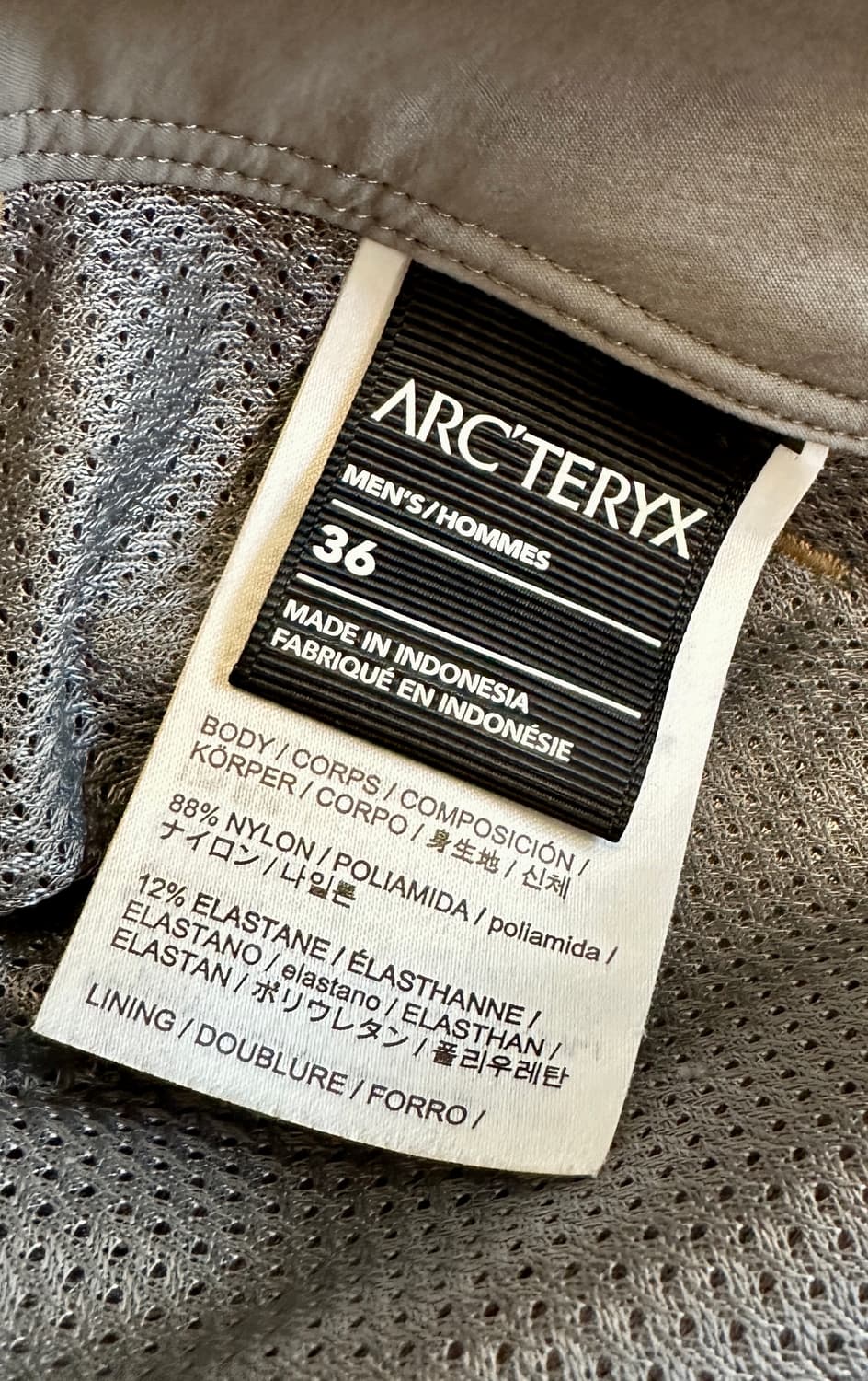 아크테릭스 람파트 쇼츠 캔버스 36 신품급 상품이미지4