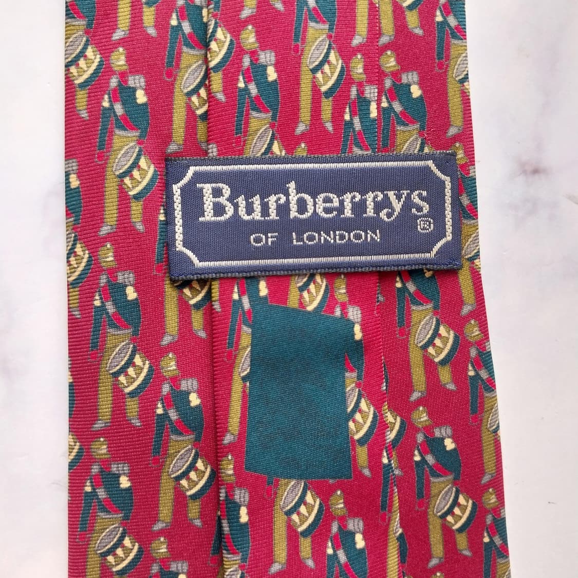 버버리 실크 영국군악대 모티브 넥타이 9cm A+~A등급 k2043
 상품이미지8