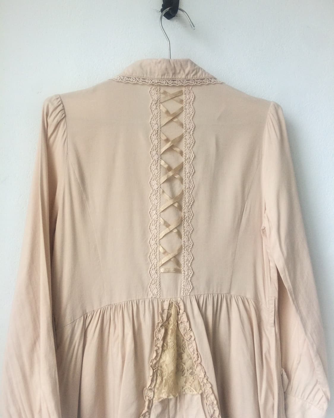Axes femme back lace up point frill shir 상품이미지6