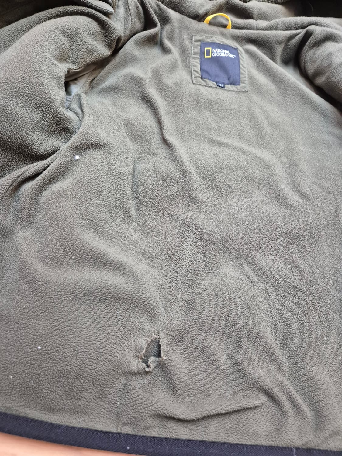 내셔널지오그래픽 키즈 뽀글이 후리스 판매합니다. 색상은 카키색이고, 사이 상품이미지8