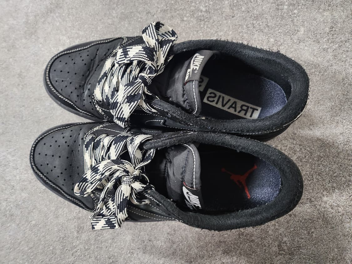 나이키 트래비스 스캇 블랙팬텀 270 상품이미지3