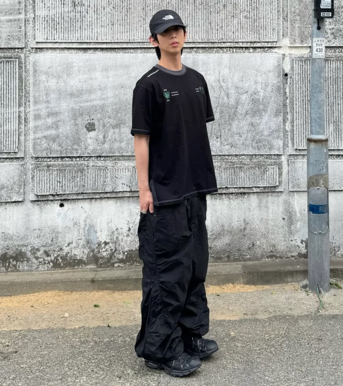 아이돈워너셀 Nylon Shirring Zipper Pants Black 상품이미지2
