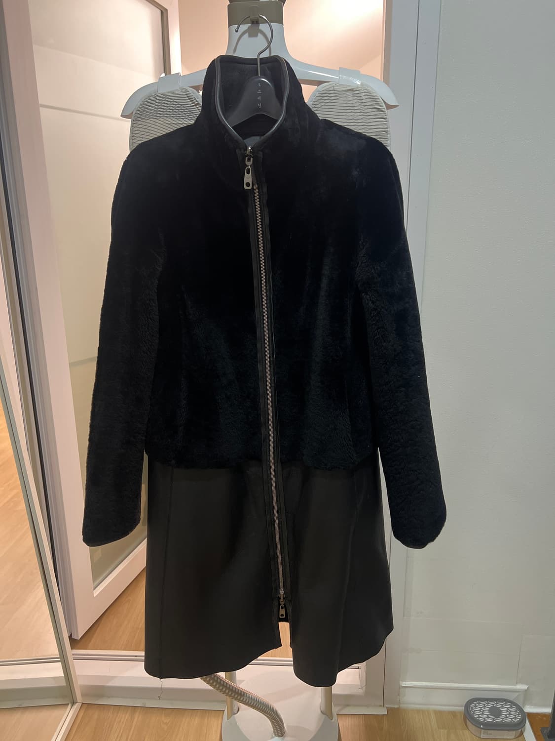 엠포리오알마니 리버시블 무스탕 상품이미지4