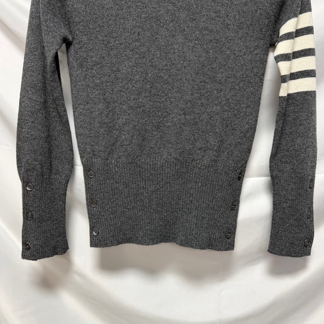 [S+급/38] 톰브라운 캐시미어 여성니트 백화점판 상품이미지4