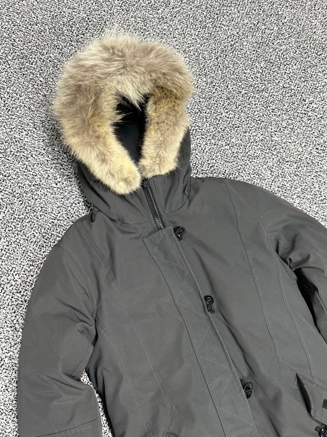 캐나다구스 여성 덕다운 코요테 퍼 패딩 상품이미지2