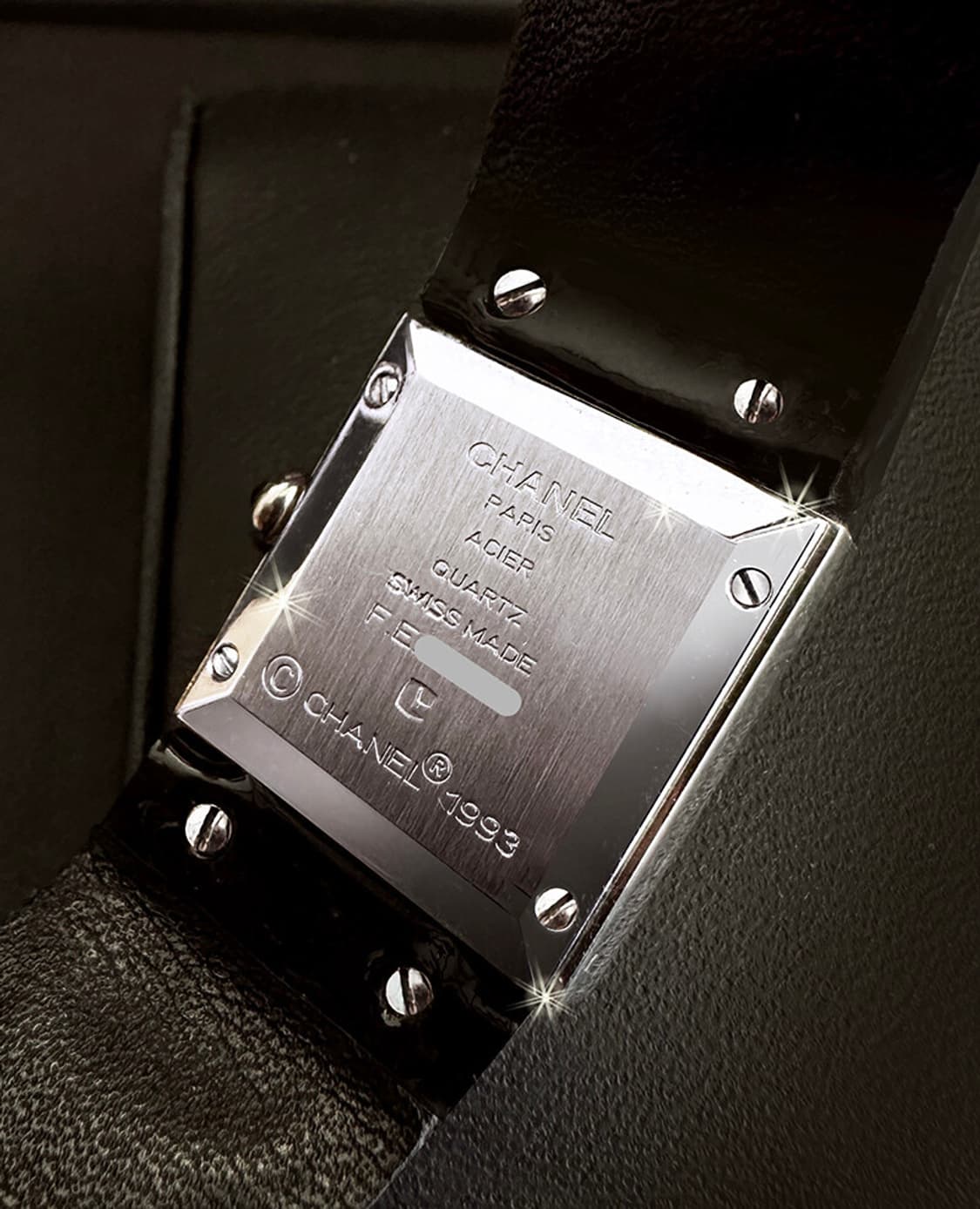 샤넬 블랙판 여성 빅다이아몬드 에나멜 가죽 시계 상품이미지5