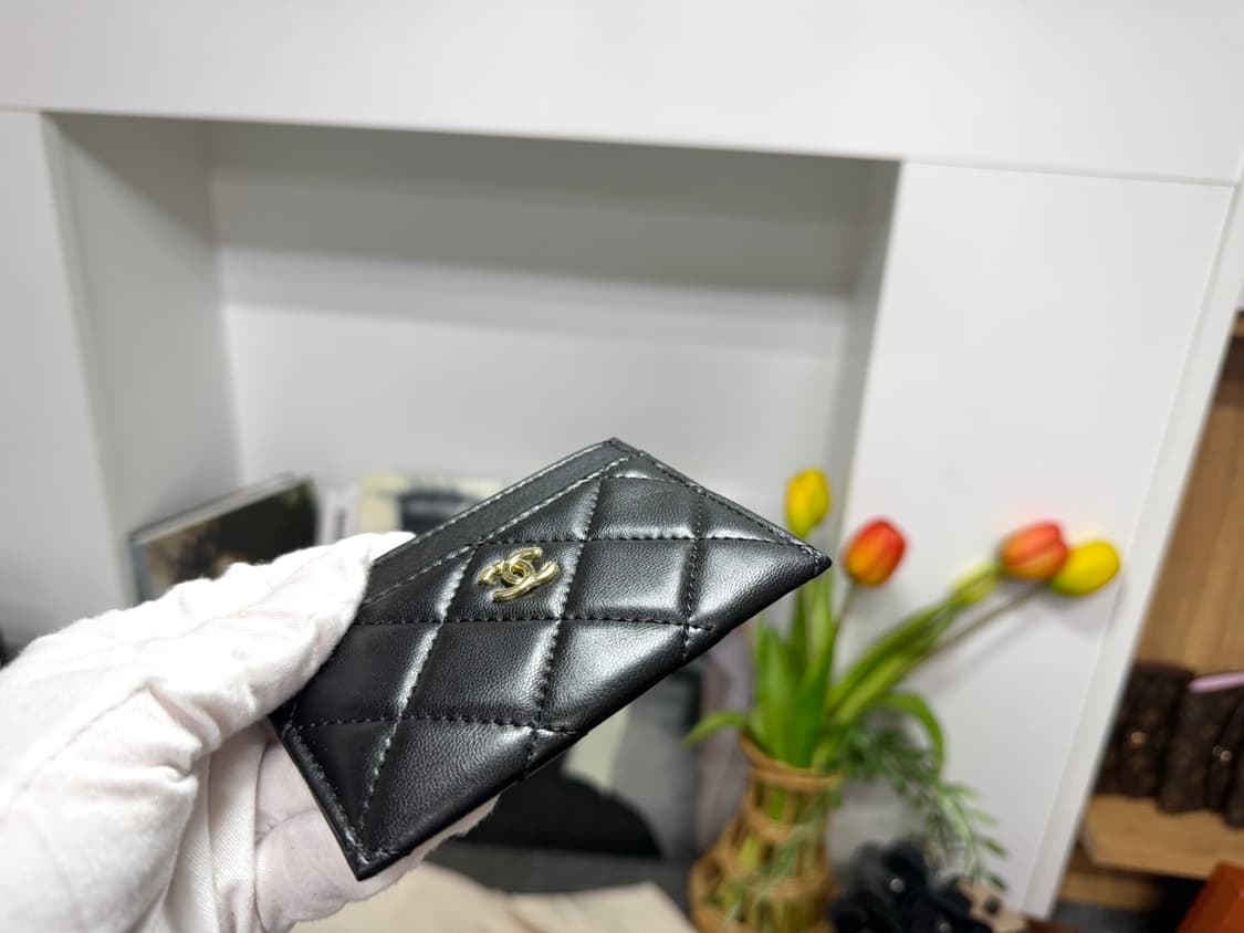  샤넬뷰티 램스킨 카드지갑 블랙 풀박스  상품이미지5