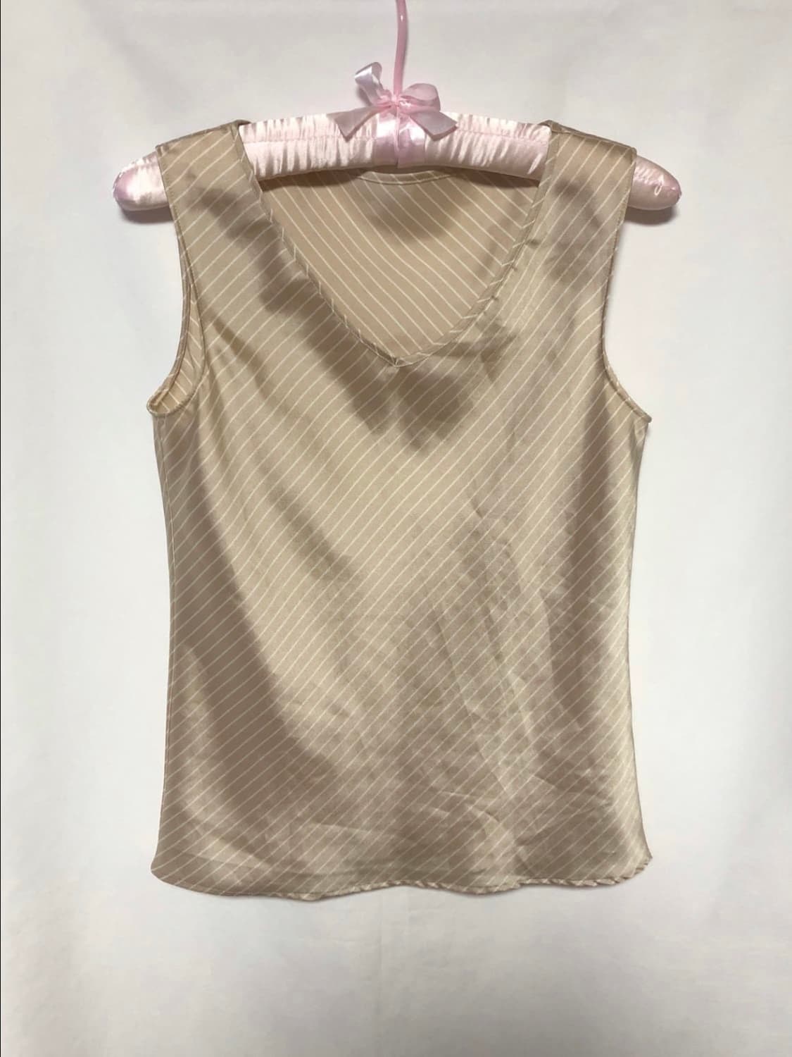 스트라이트 스카프 슬리브리스 블라우스 베이지 상품이미지6