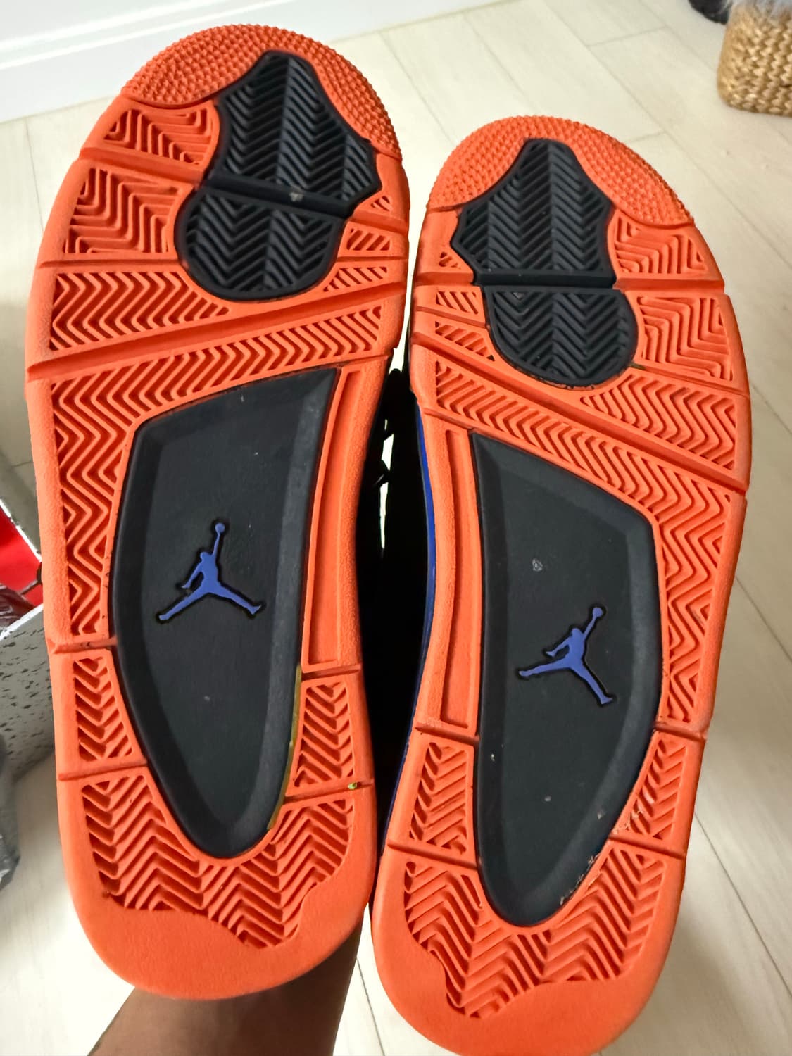 Jordan4 Cavs 275 상품이미지5