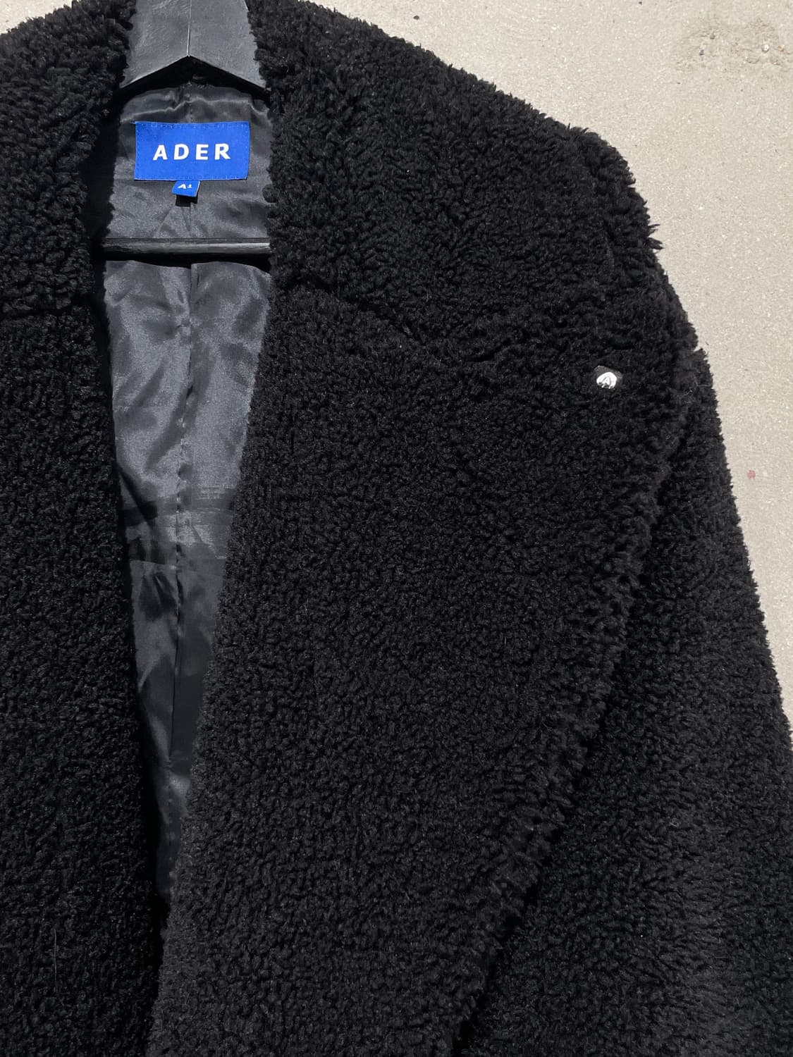 아더에러 블랙 칼시드 플리스 퍼 자켓 상품이미지3