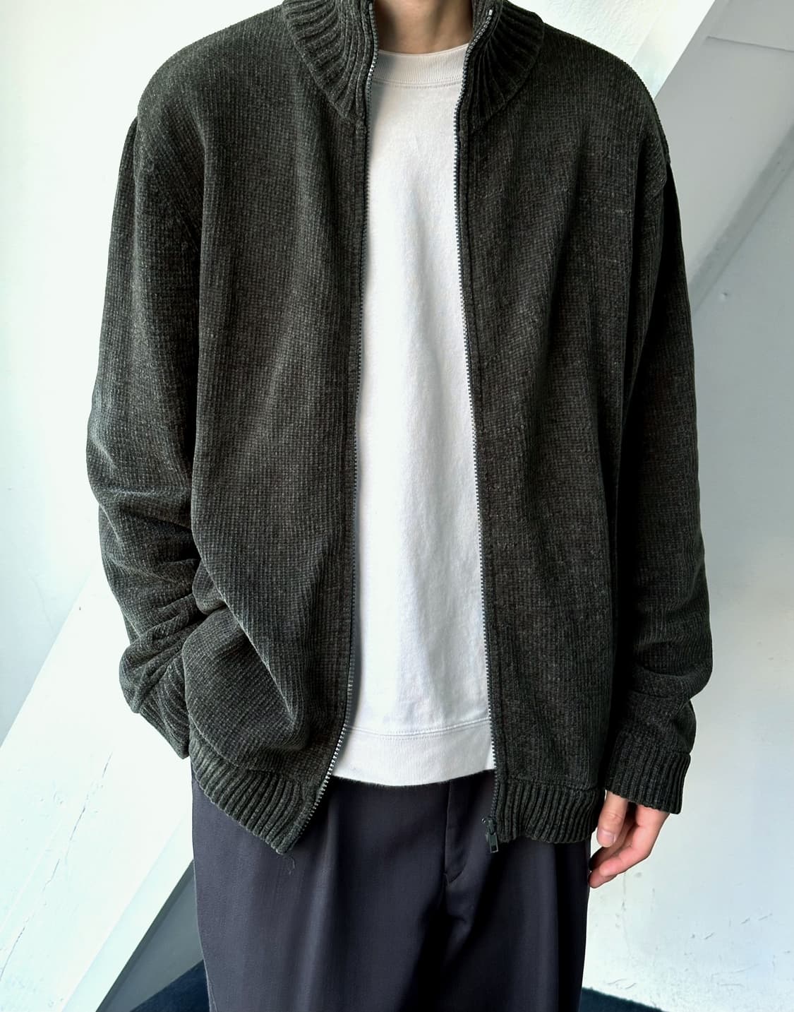 Middle gauge soft knit zip jacket 상품이미지8