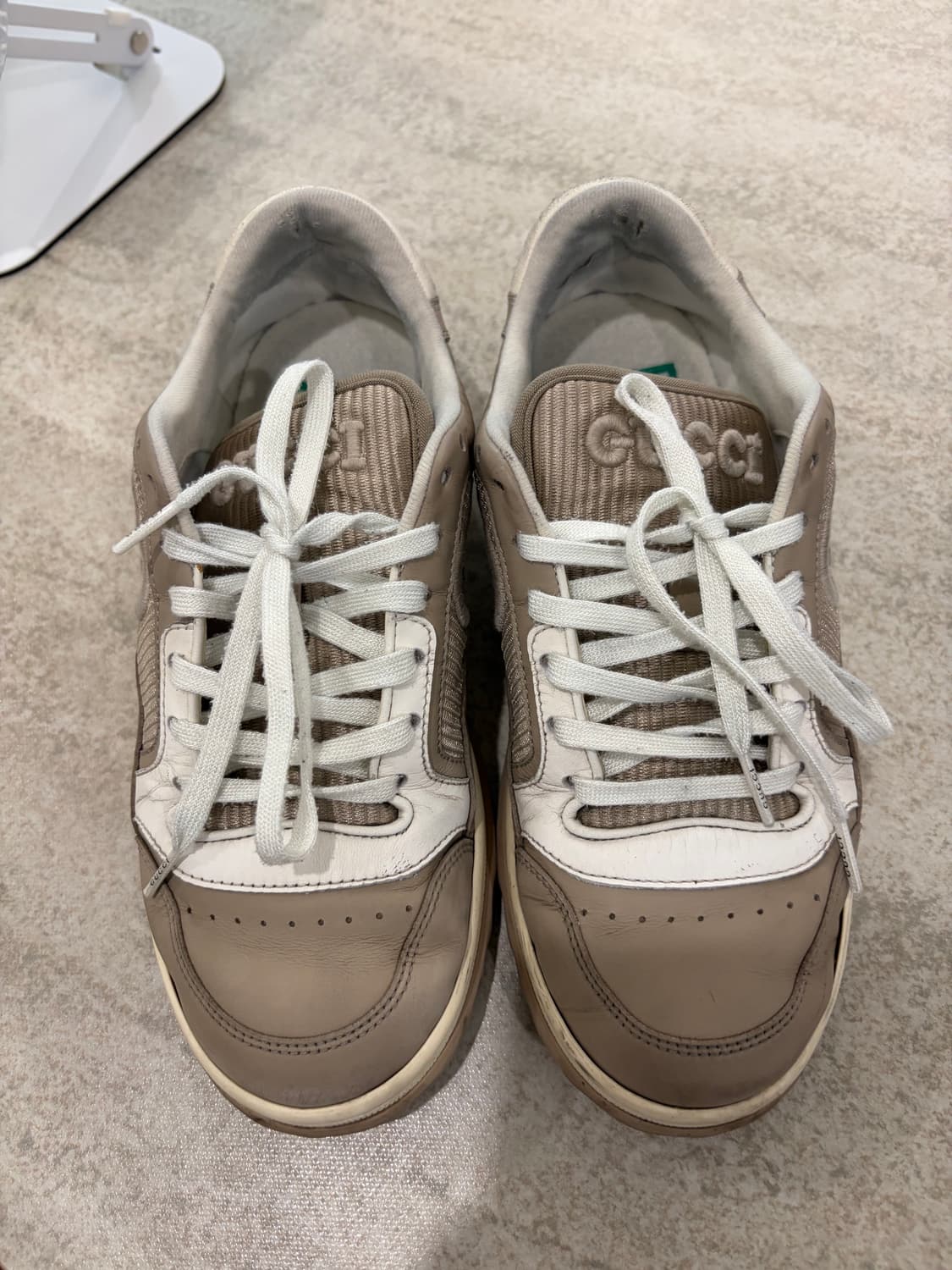 구찌 맥80 스니커즈 사이즈 5 (남성모델)  상품이미지2