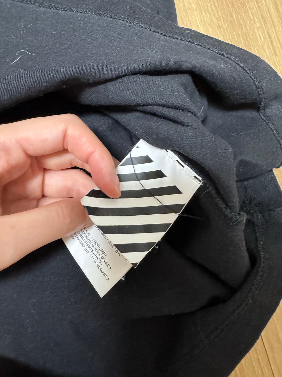 18FW 오프화이트 3D 마커 애로우 블랙 반팔티 XL 상품이미지5