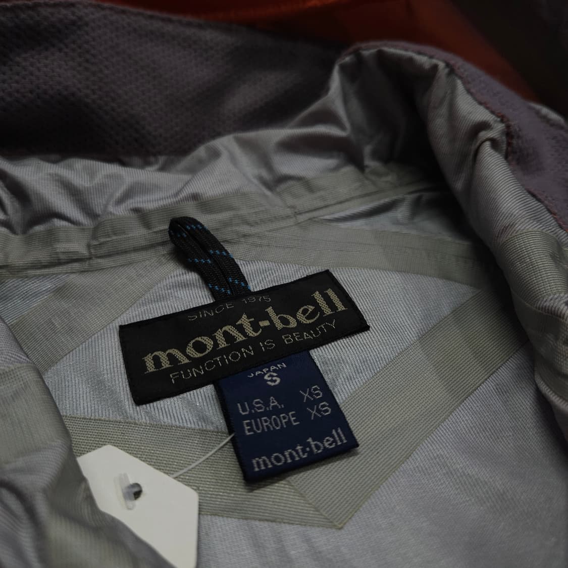 몽벨 드라이텍 일판 배색 마운틴 자켓 (S) 상품이미지8