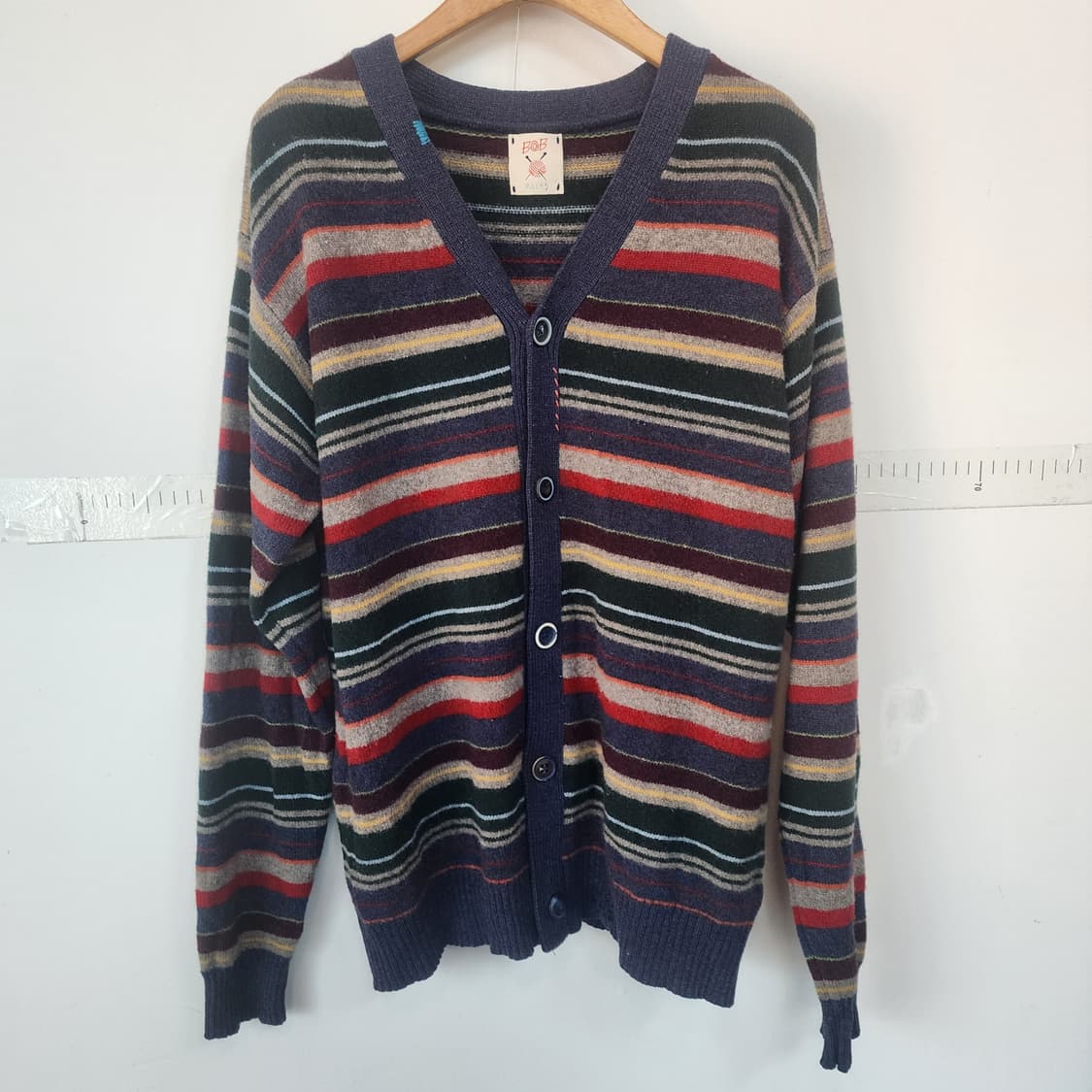 BOB 스트라이프 브이넥 가디건 상품이미지1