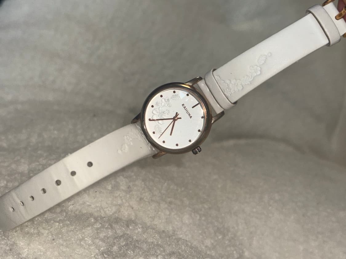 카후나 흰색 가죽 여자손목시계 상품이미지2