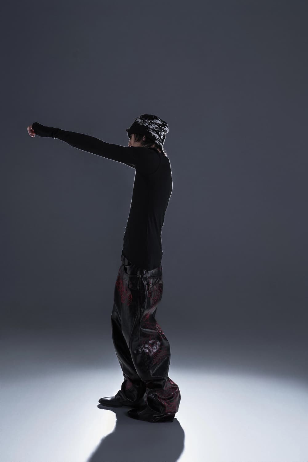Dark Archive Embroidered graphic Pants 상품이미지4