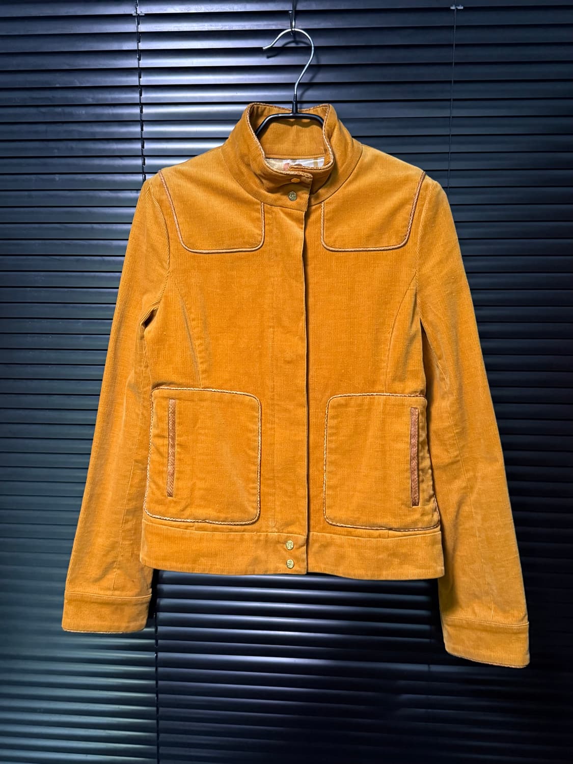 에고이스트 도쿄 서울 노랑색 노란색 옐로우 골덴 코듀로이 집업 뱀피 가죽 상품이미지2