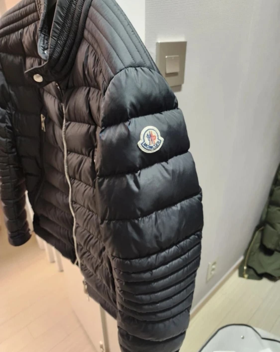 [2] 몽클레어 아미오 블랙 패딩  몽클레어 아미오트 상품이미지2