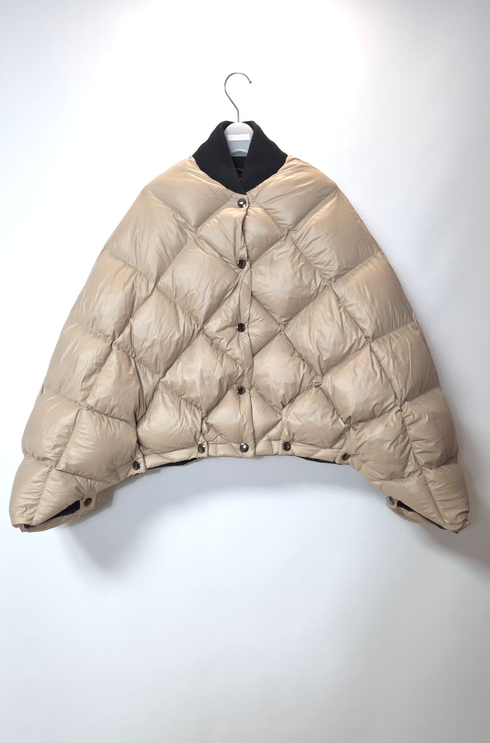 한섬 시스템 2022 구스다운 퀼팅 케이프 F사이즈 (미사용) 상품이미지4