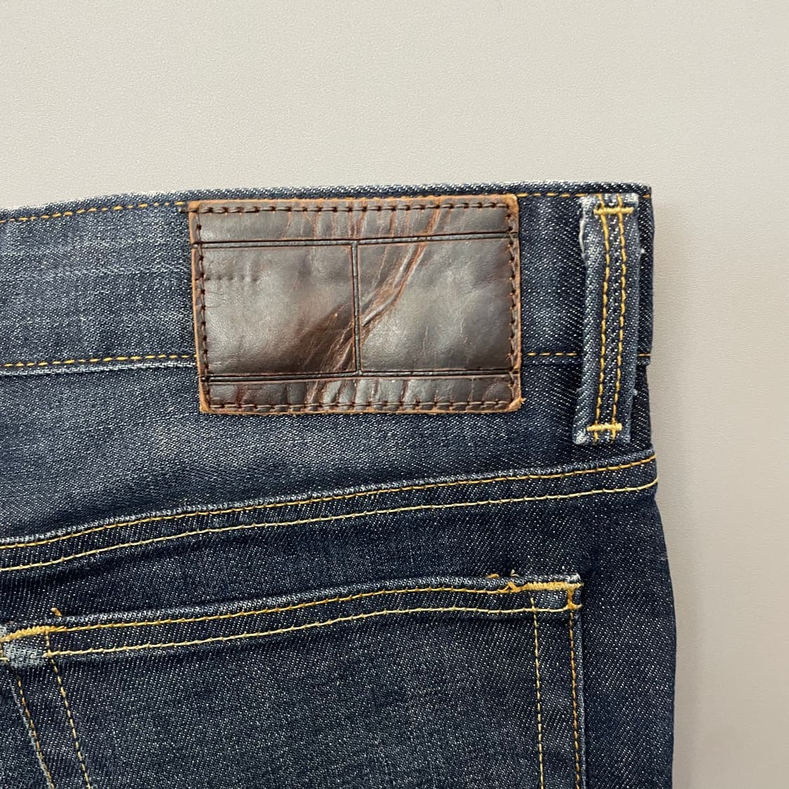 (32) 타미힐피거 진청 스키니핏 워싱 데님 팬츠 상품이미지4