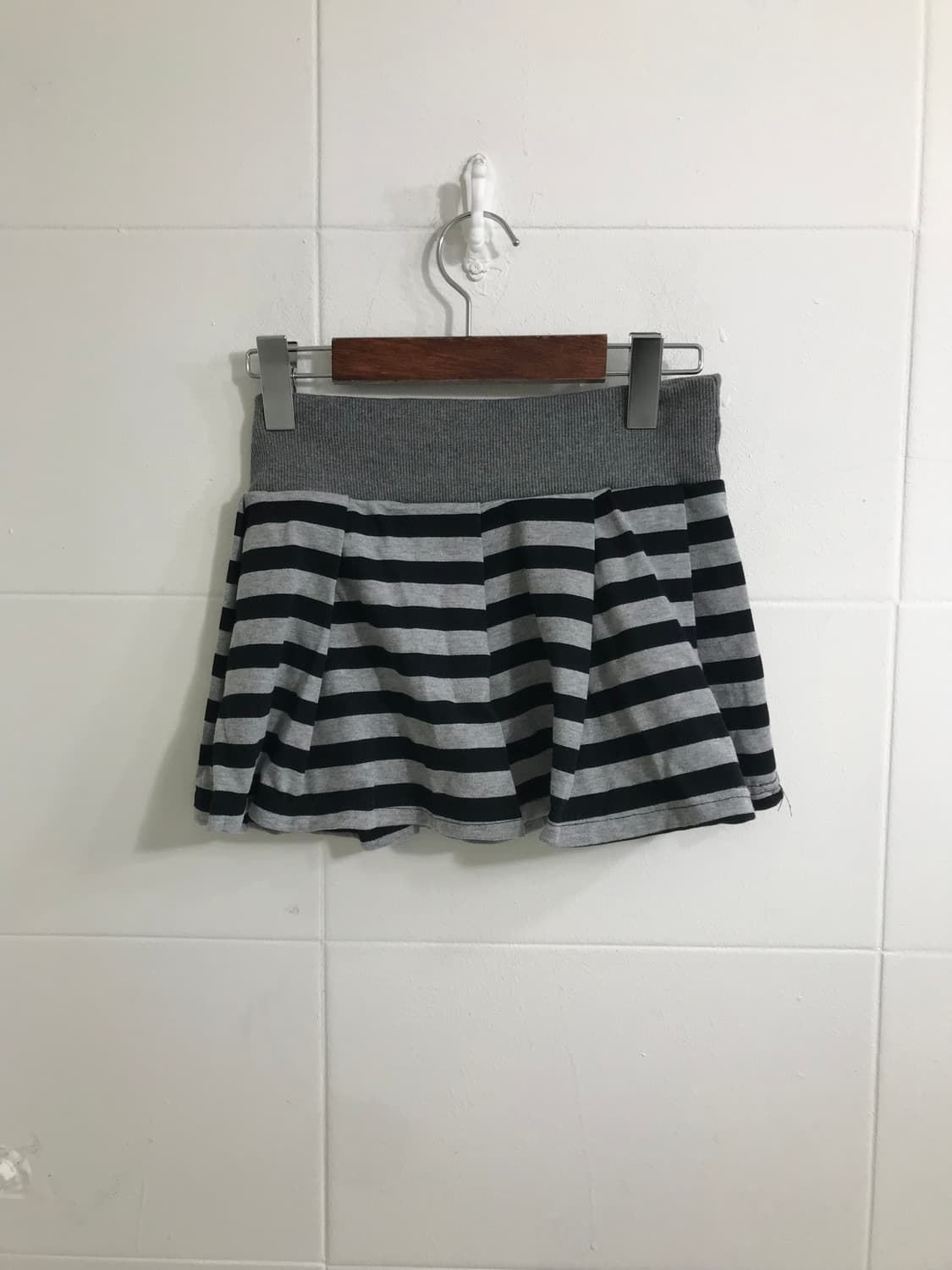 무채색 블랙 프레피 러힙 코디세트 상품이미지7