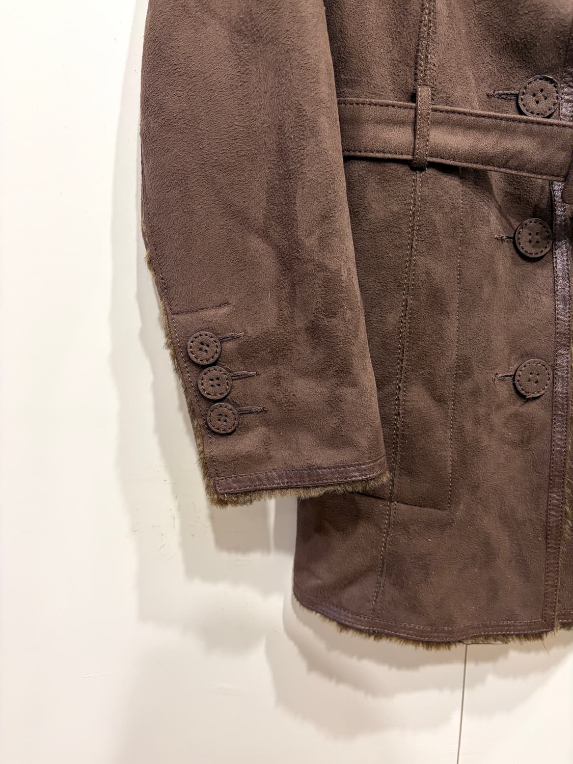 아르마니 진스 스웨이드 무스탕 벨티드 코트 상품이미지4