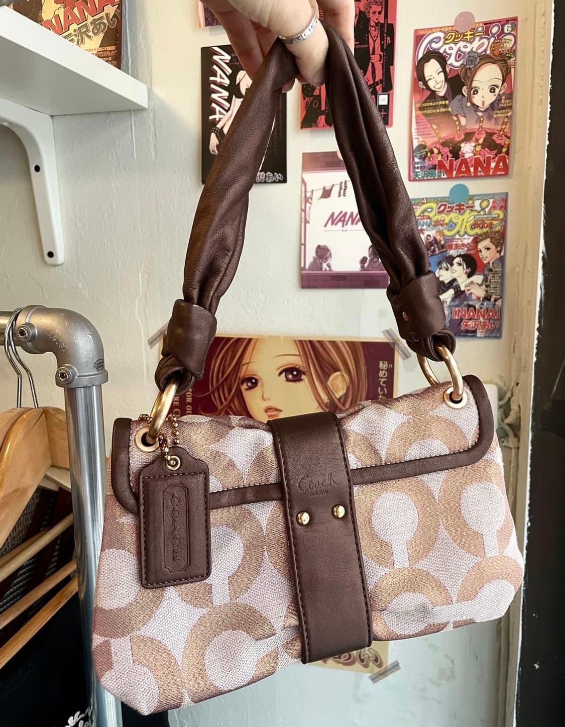 코치 핑크골드 숄더백(무배) 상품이미지2