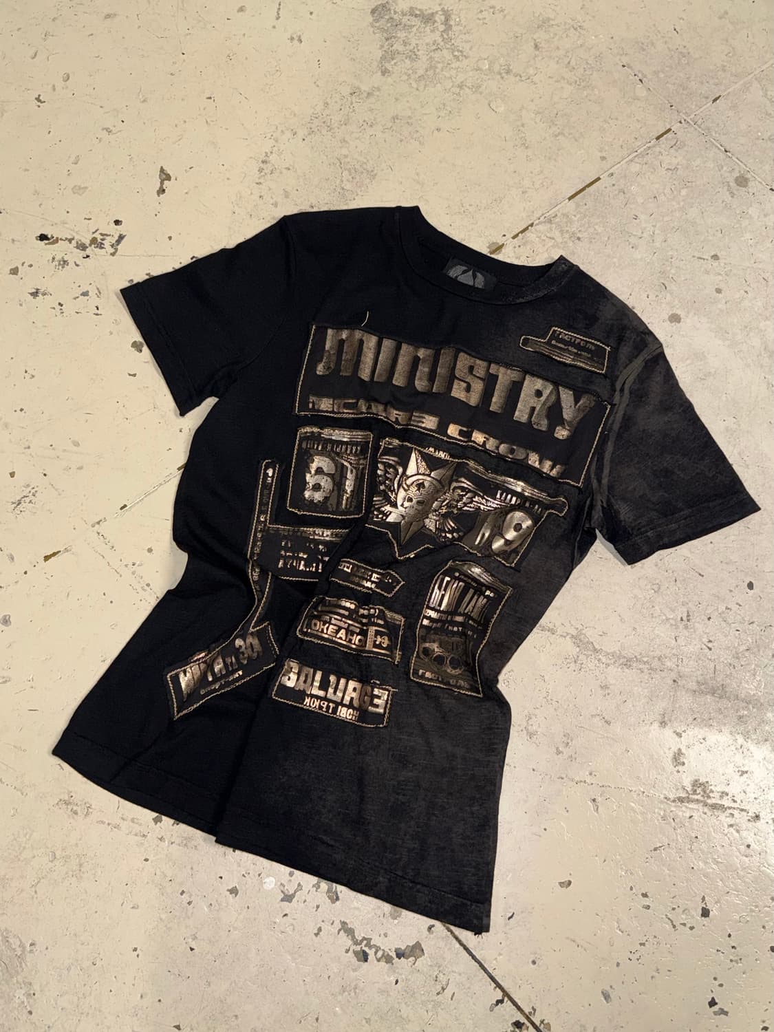 Salvage grunge printing patch top 상품이미지1