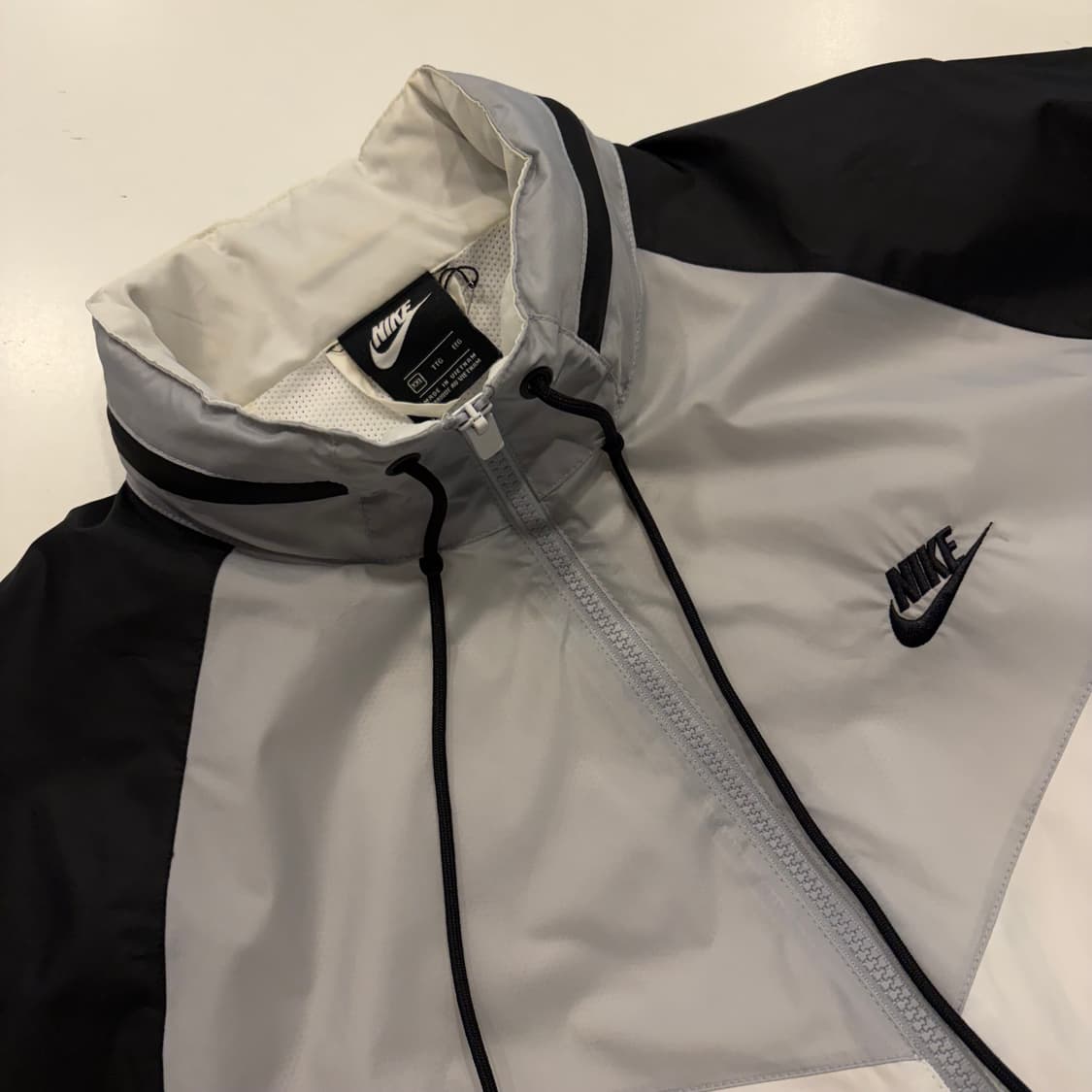 [2XL] 나이키 윈드러너 바람막이 자켓 블랙/화이트/그레이 D904 상품이미지3