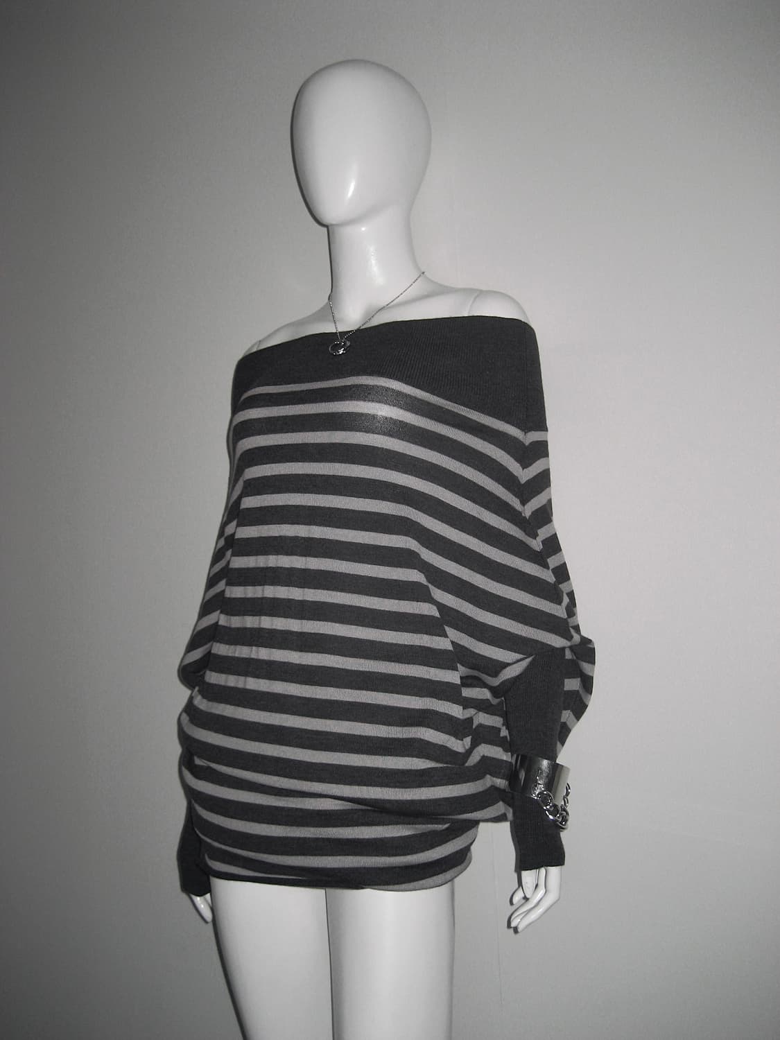 스트라이프 드레이프 오프숄더 원피스 상품이미지6