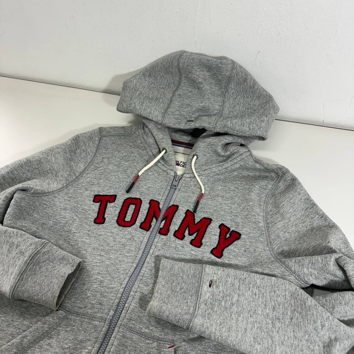 우먼L 타미힐피거 데님 그레이 빅로고 스웻코튼 후드집업 상품이미지1