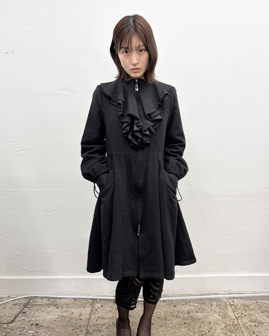 90s 엠포리오 아르마니 프릴 칼라 지퍼 코트 상품이미지1