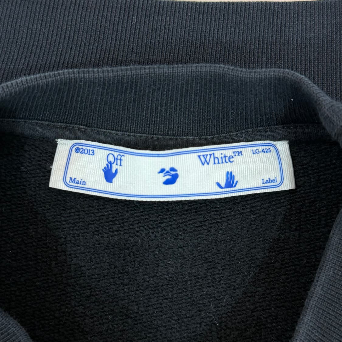 [리오브] 오프화이트 디그레이드 애로우 맨투맨 상품이미지4