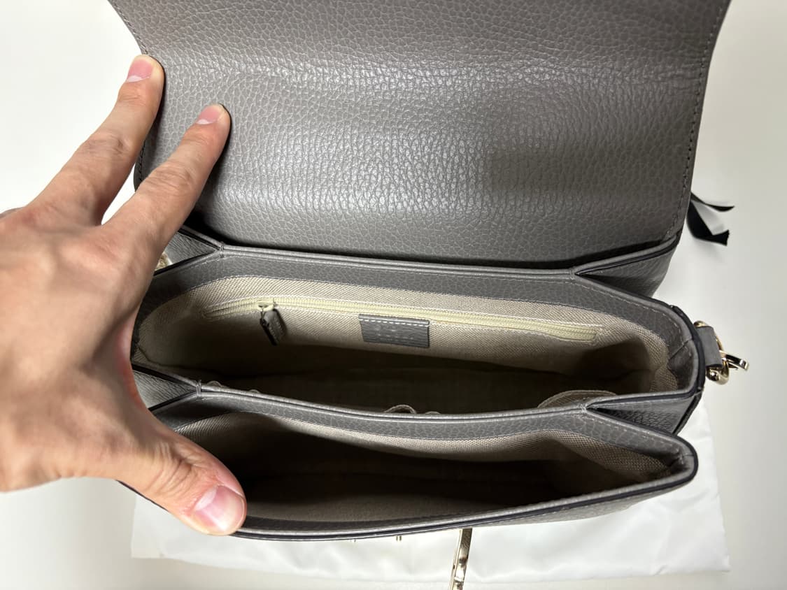 gucci 구찌 여성 인터로킹 GG 체인 스몰 숄더백 상품이미지3