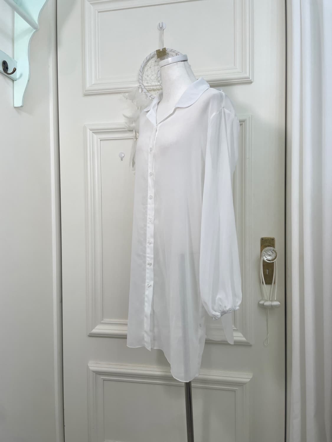 white sheer collar shirt opc 상품이미지2