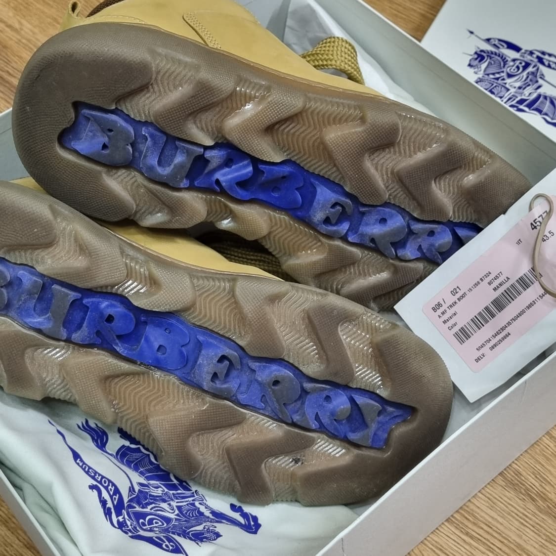 버버리 트랙 부츠 마닐라 43.5 상품이미지2