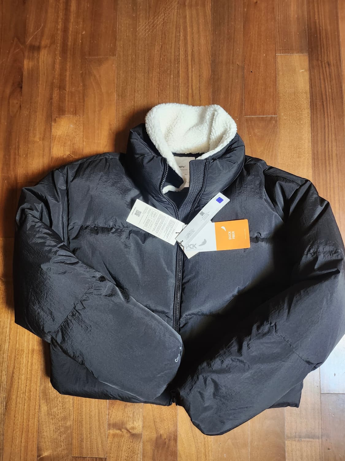 코드그라피 넥워머 크롭 에센셜 패딩_블랙 상품이미지10