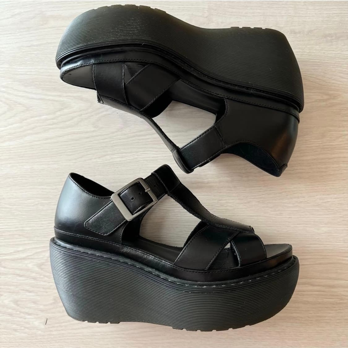 닥터마틴(Dr. Martens)아다야(ADAYA)통굽 플랫폼 샌들 상품이미지2