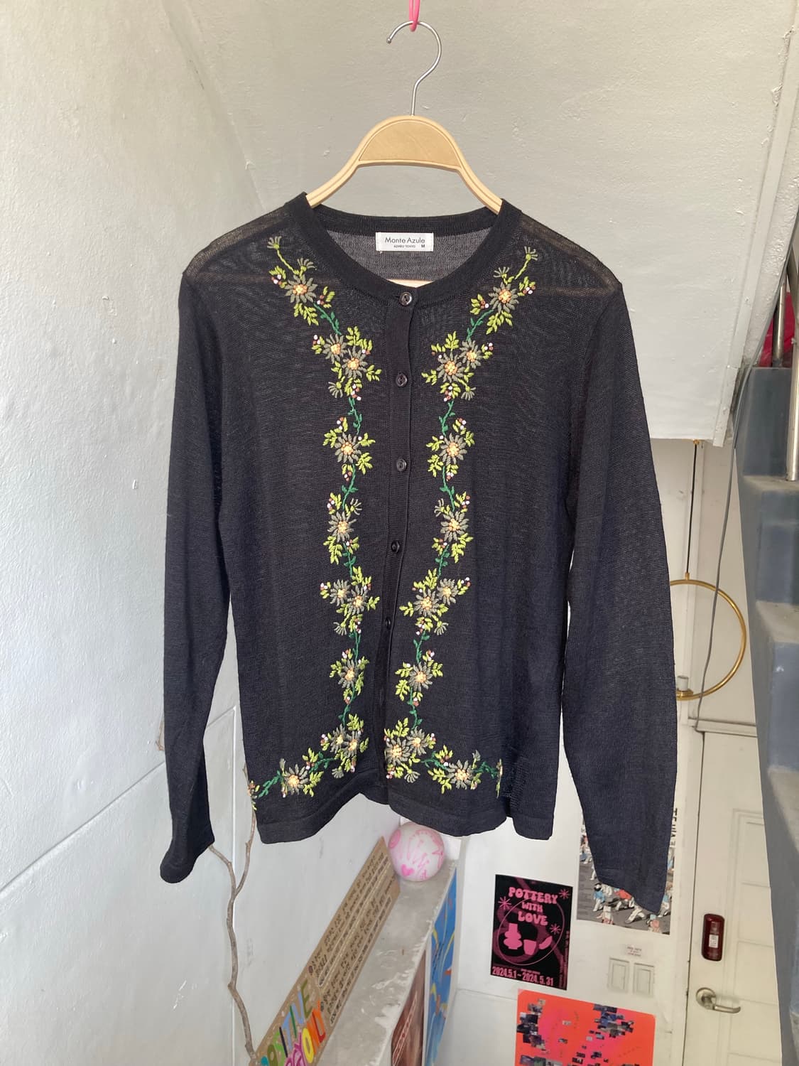 아크릴 마소재 플라워 가디건 상품이미지1