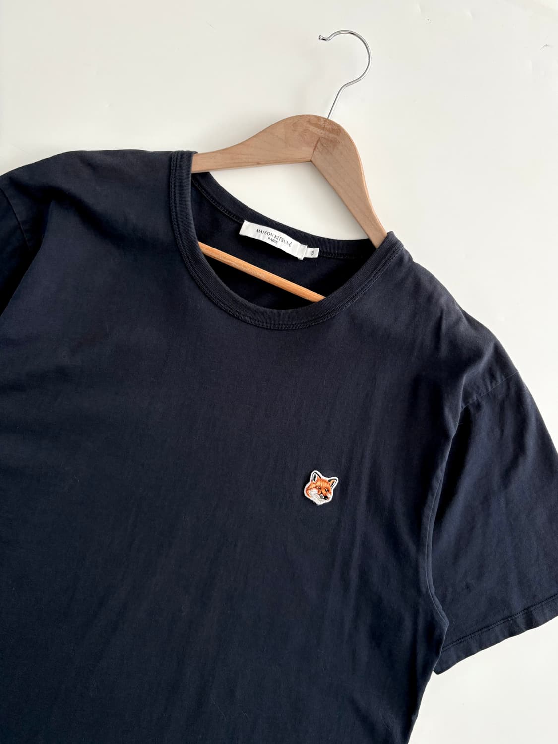 Maison Kitsune 메종키츠네 블랙컬러 폭스헤드 패치 반팔티셔츠 상품이미지5