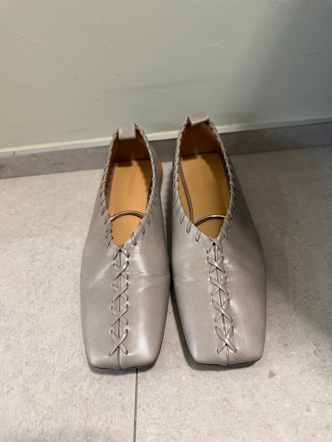 질샌더 흽스티치 앵클릿 발레리나 플랫슈즈/ 그레이색상 상품이미지5