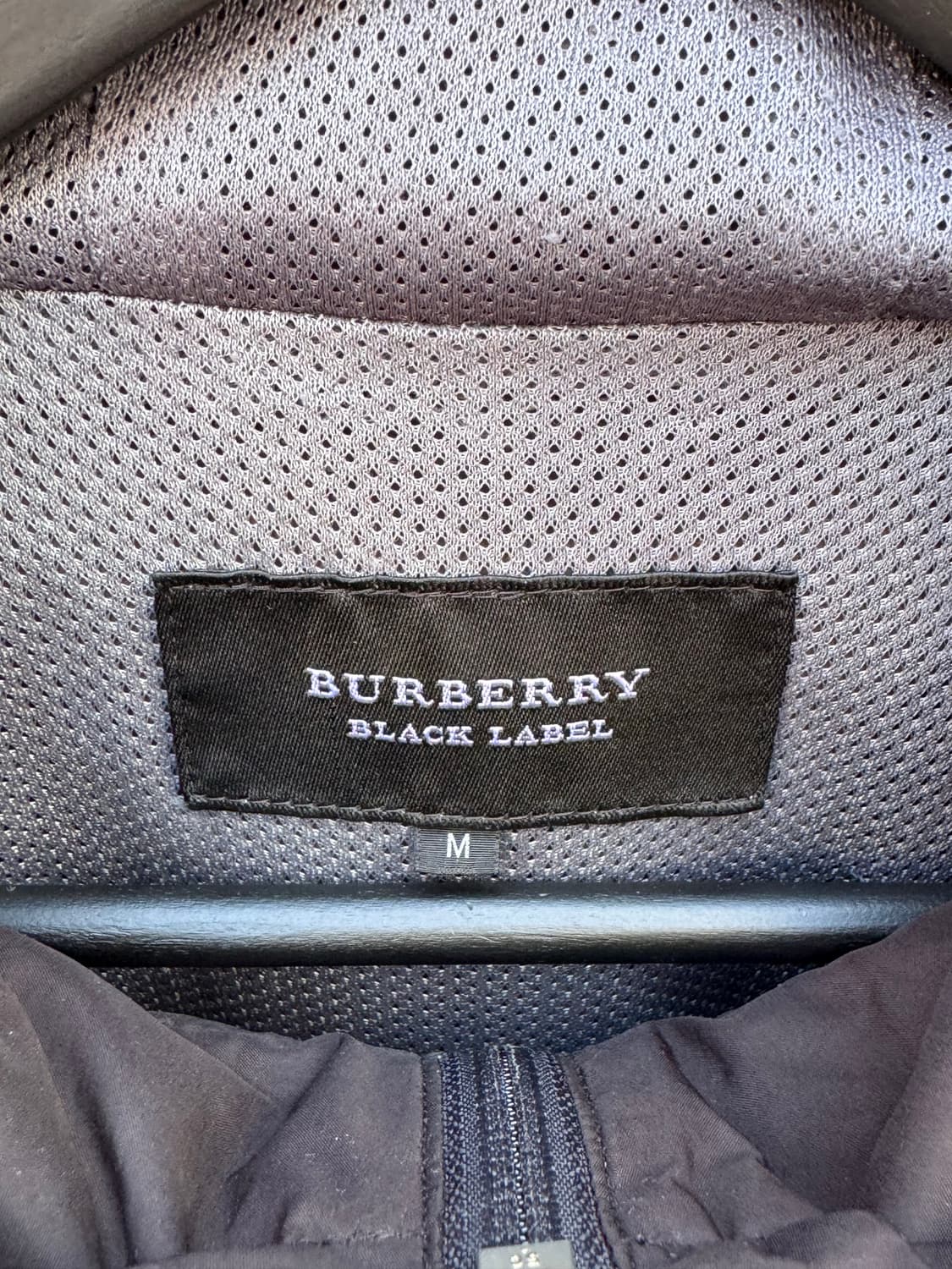 버버리 블랙라벨 테크니컬 윈드브레이커 자켓  상품이미지3