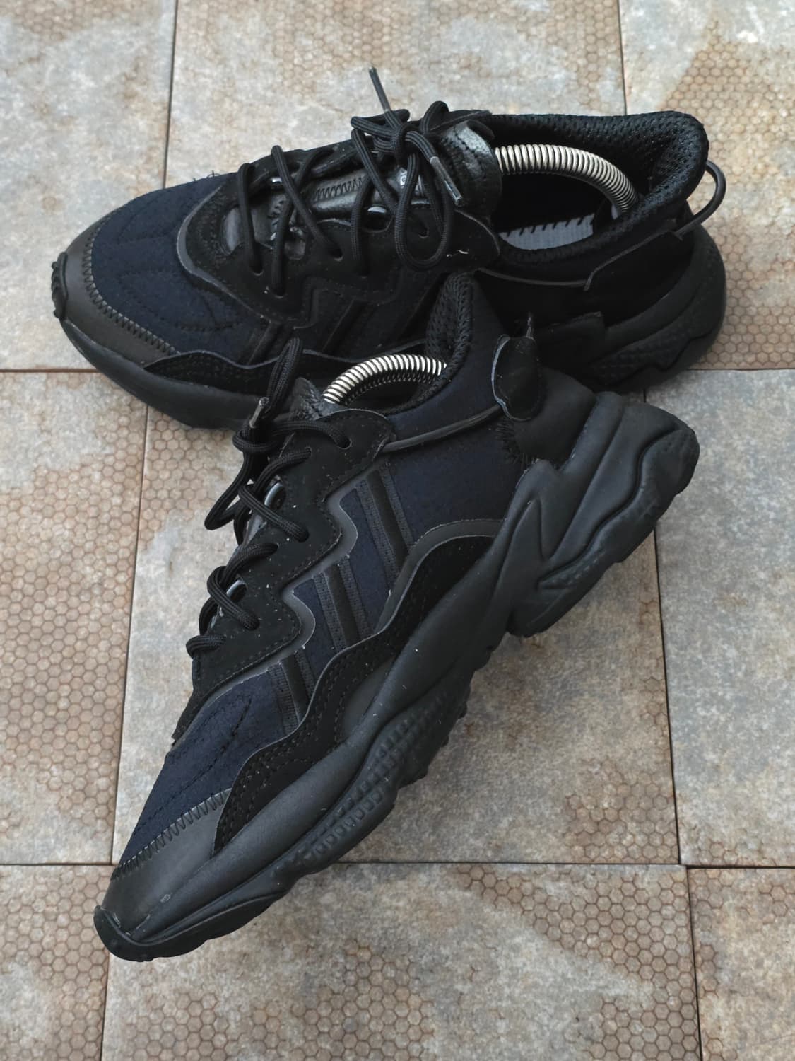 (225)아디다스 오즈위고 트리플 블랙  상품이미지5