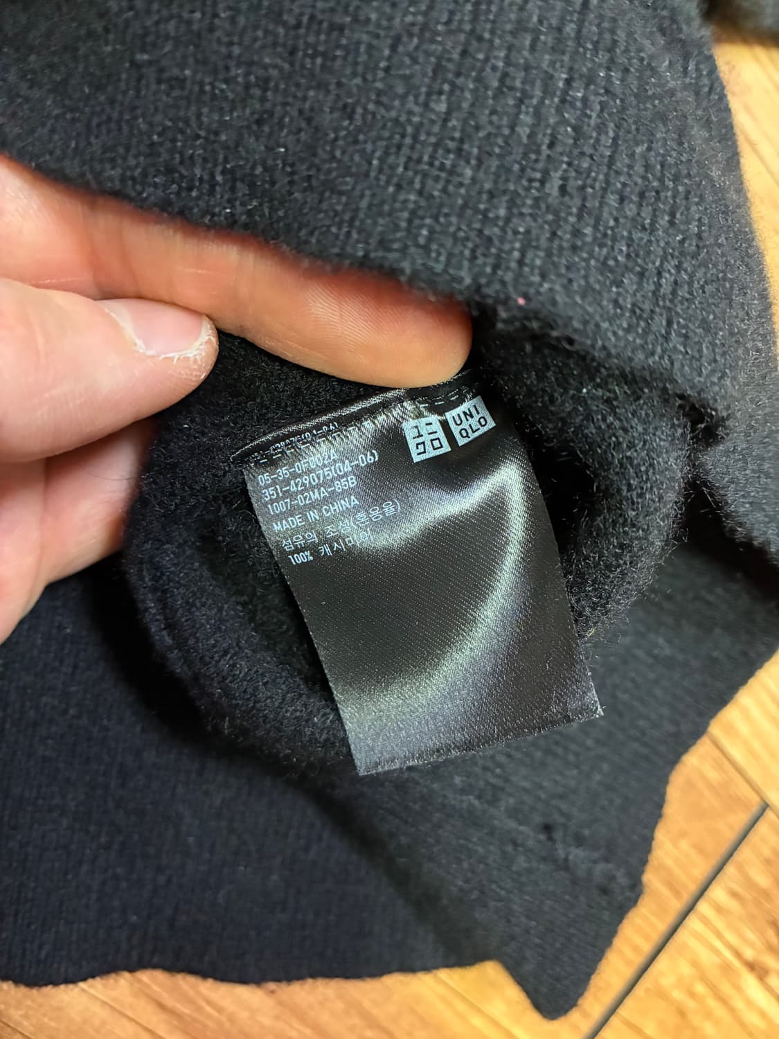 유니클로 캐시미어 니트 블랙 상품이미지3