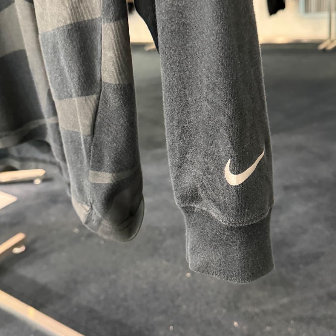 [XL] 나이키 스우시 롱슬리브 긴팔티셔츠 상품이미지4