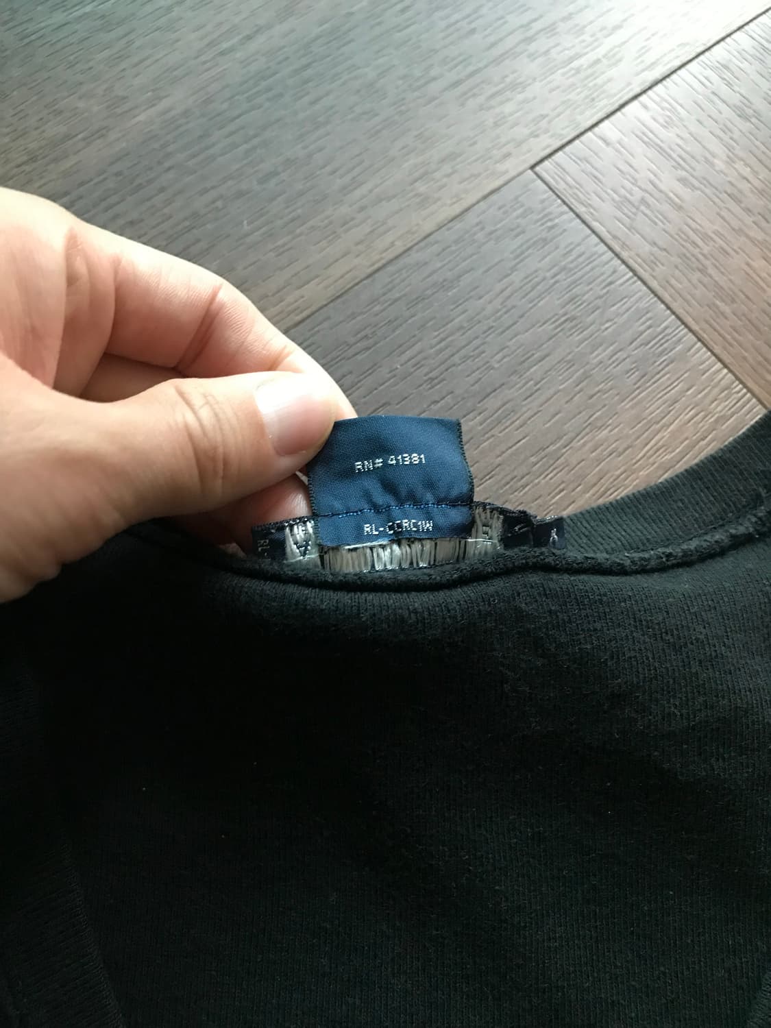 폴로 랄프로렌 포니 로고 블랙 브이넥 반팔티 상품이미지8