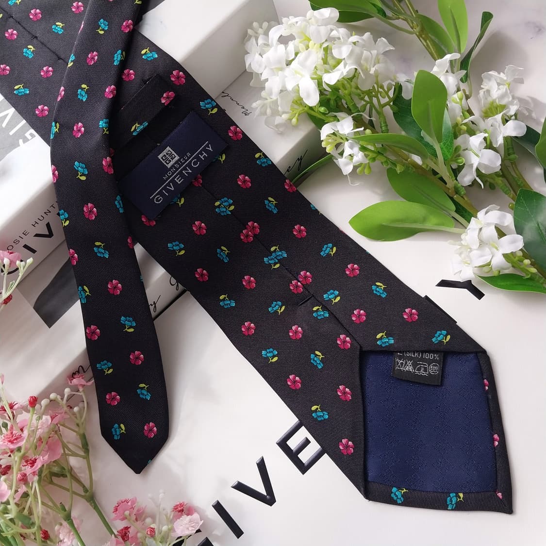 지방시 넥타이 블랙 플라워 모티브 9.6cm A+등급 K2201 상품이미지5